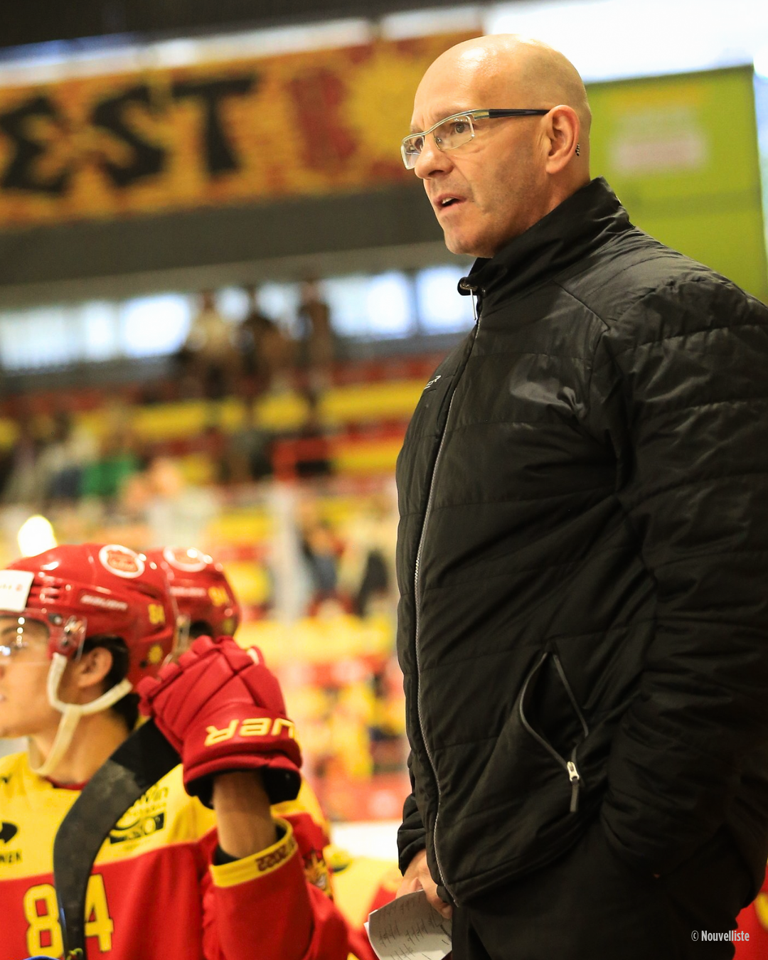 LE HC SIERRE SE SÉPARE DE MARIO POULIOT, DANY GELINAS REVIENT AUPRÈS DES ROUGES ET JAUNES